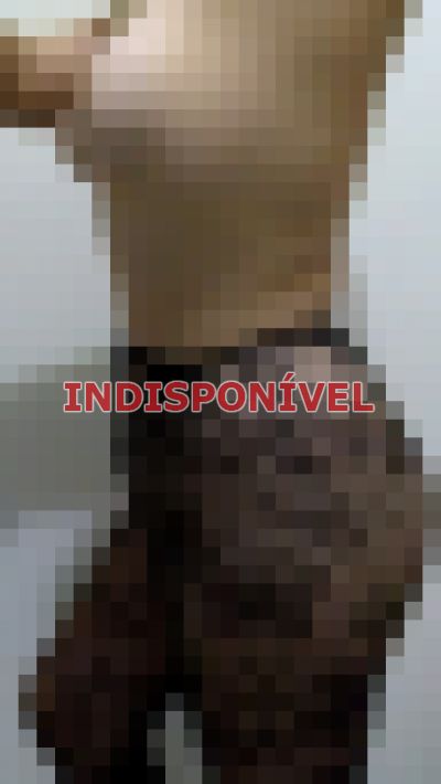 ela é uma gatinha de corpo estilo mignon, uma puta super doce e discreta, que vai beijar com paixão teu corpo todo. - garota de programa em Porto Alegre