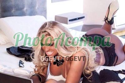 Anita Lira, travesti em São Vicente