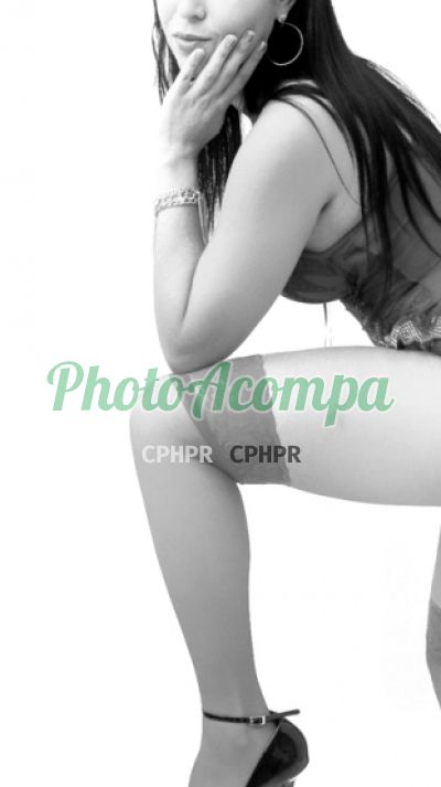 Chloe Decker, garota de programa em Praia Grande