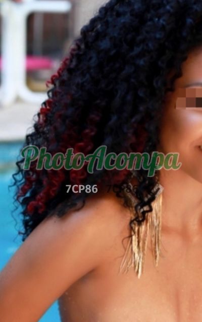 Vitória, escort em Fortaleza