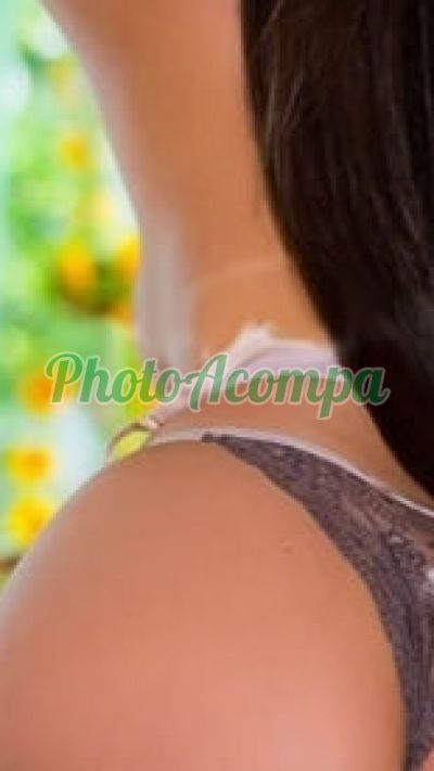 Júlia, garota de programa em Salvador