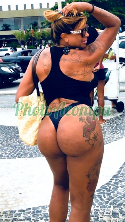 Letícia, travesti na Barra da Tijuca (RJ)