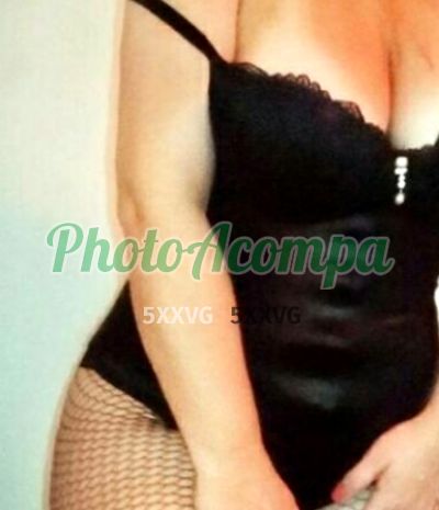 Pérola, garota de programa no Guarujá