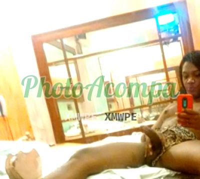Isa sapequinha, travesti no Guarujá