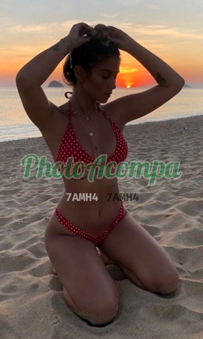 Maria, garota de programa em Copacabana (RJ)