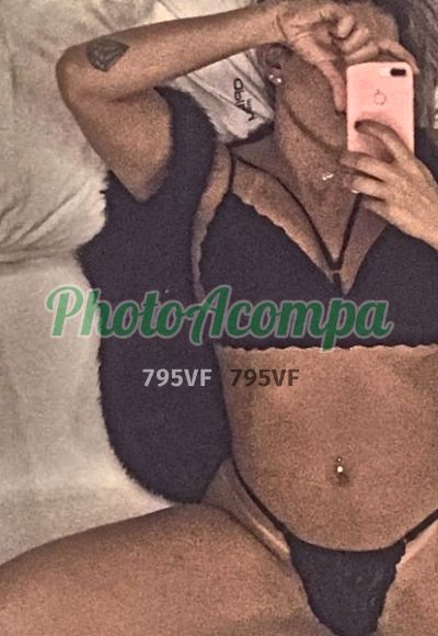 Rafaela Muniz, acompanhante no Guarujá