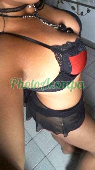 Chiquinha, acompanhante em Duque de Caxias