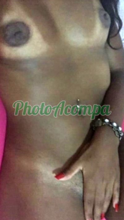Paulinha, escort em Betim