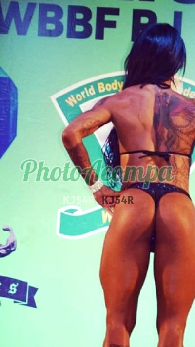 Emilly Weickert, transex no Centro (RJ)