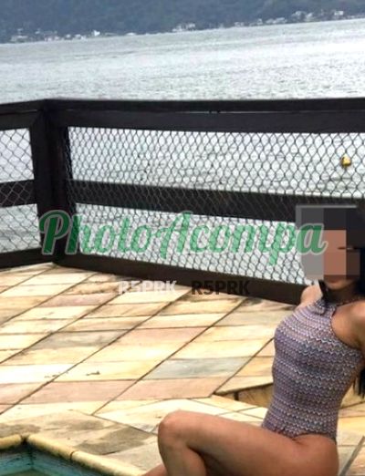 Beatriz, garota de programa no Recreio dos Bandeirantes (RJ)