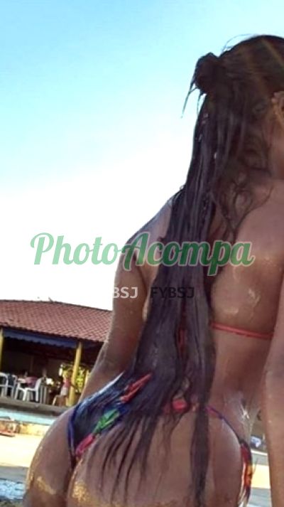 Fernanda, garota de programa em Macaé