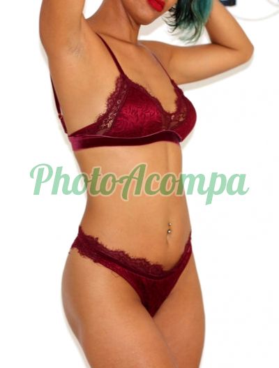 Melissa, garota de programa no Costa Azul (Salvador)