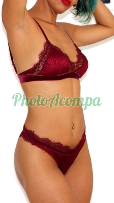 Melissa, garota de programa no Costa Azul (Salvador)
