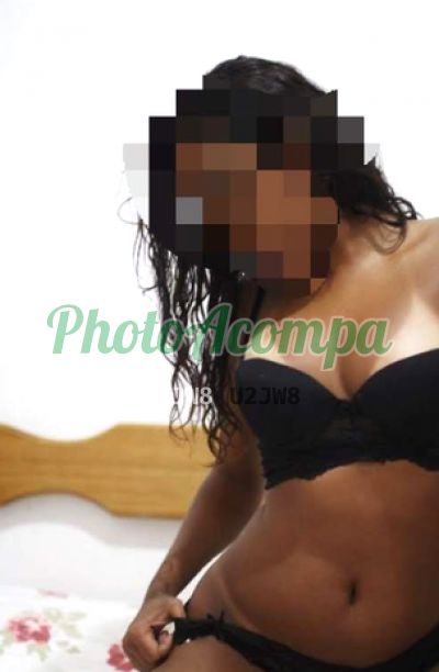 Íris, garota de programa em Copacabana (RJ)