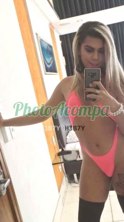 Alerquina, travesti em Santos