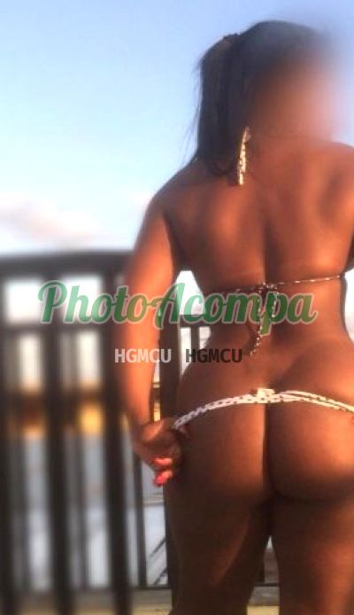July, escort em Taguatinga