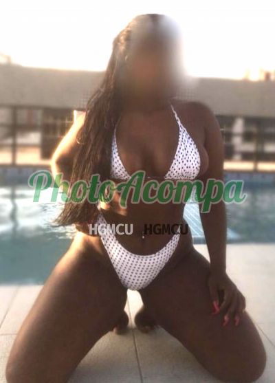 July, escort em Taguatinga
