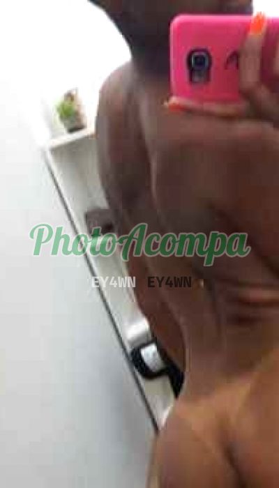 Julya, travesti em Porto Alegre