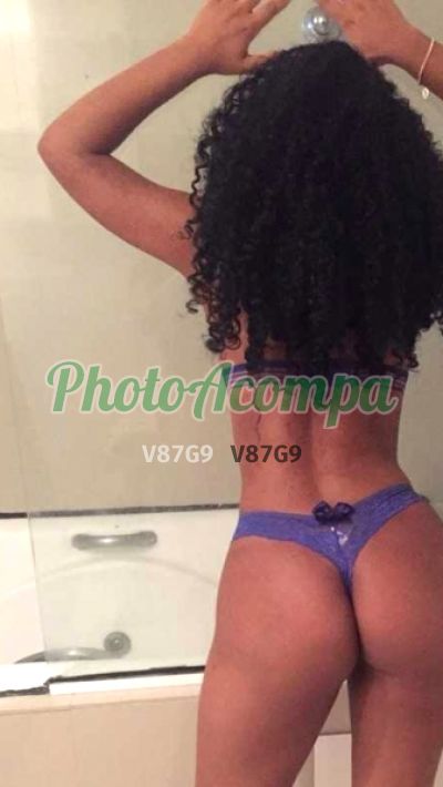 Fernandinha, garota de programa em Copacabana (RJ)