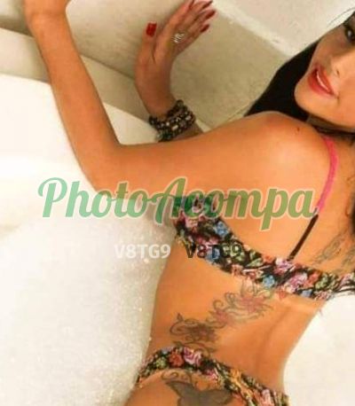 Julinha, transex em Copacabana (RJ)