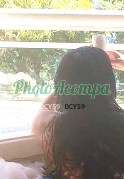 Janaína, garota de programa no Recreio dos Bandeirantes (RJ)