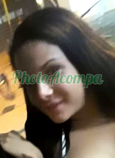 Nayara, travesti no Recreio dos Bandeirantes (RJ)