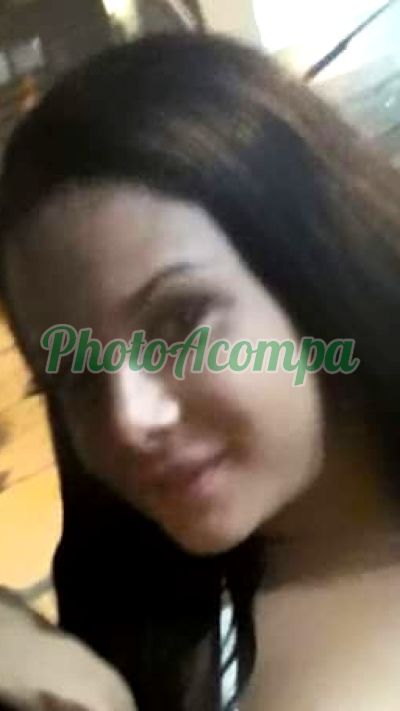 Nayara, travesti no Recreio dos Bandeirantes (RJ)