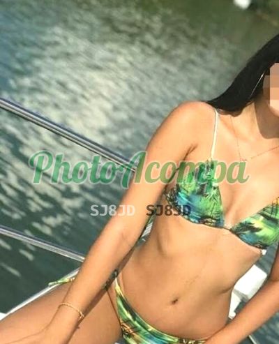 Vitória, escort em Fortaleza