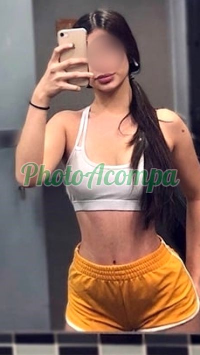 Clara, garota de programa em Niterói