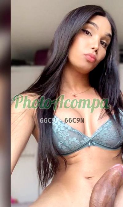 Kalliny Nomura, travesti em Bela Vista (SP)