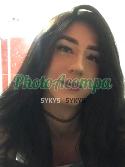 Lara, travesti na Zona Norte (RJ)