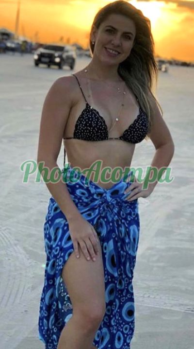 Lúcia, garota de programa em Copacabana (RJ)