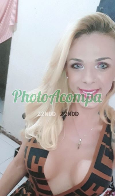 Barbie, travesti no Centro (RJ)