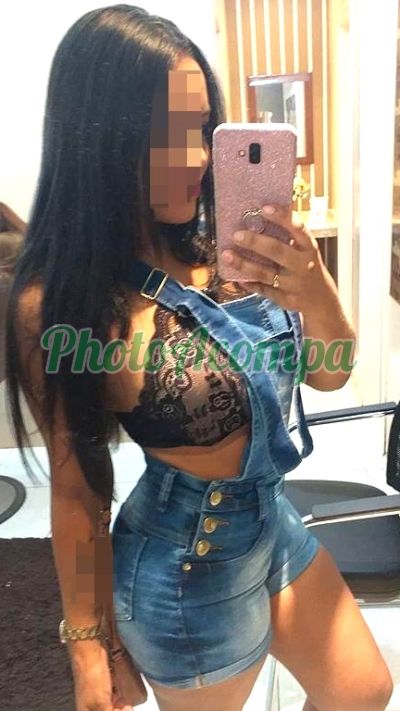 Ariela, garota de programa no Recreio dos Bandeirantes (RJ)
