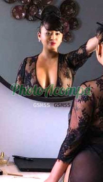 Mia Yakira, escort em São Paulo