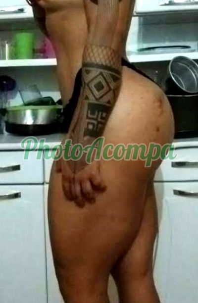 Tainá, garota de programa em Armação (Salvador)