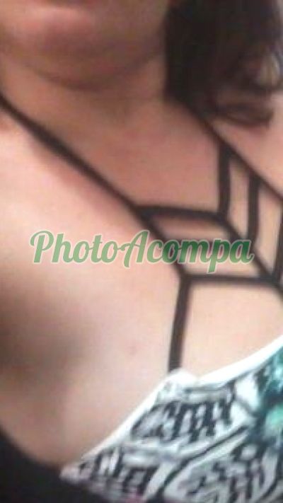 Luar, garota de programa no Guarujá
