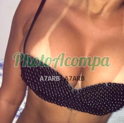 Flor, escort em Itajaí