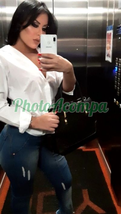 Renata Sampaio, acompanhante em São Paulo