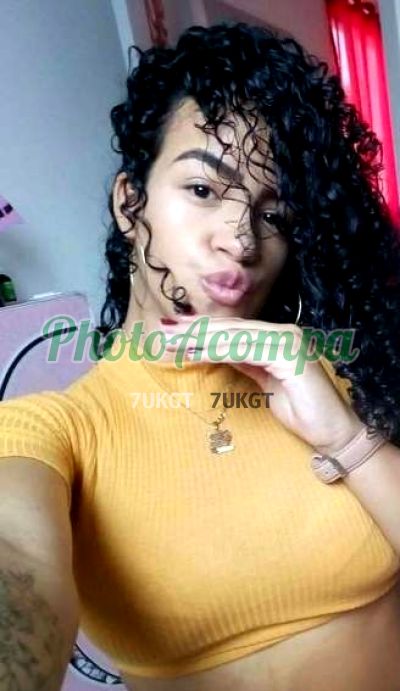 Emmy, garota de programa em Nova Iguaçu