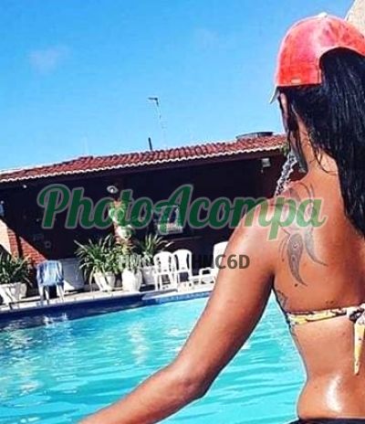 Aline, travesti em Recife