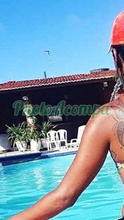 Aline, travesti em Recife