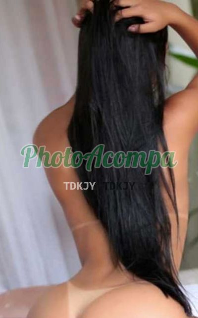 Júlia, escort em Bauru