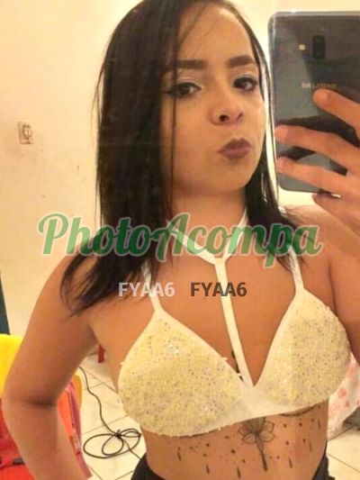 Júlia, escort em Santos