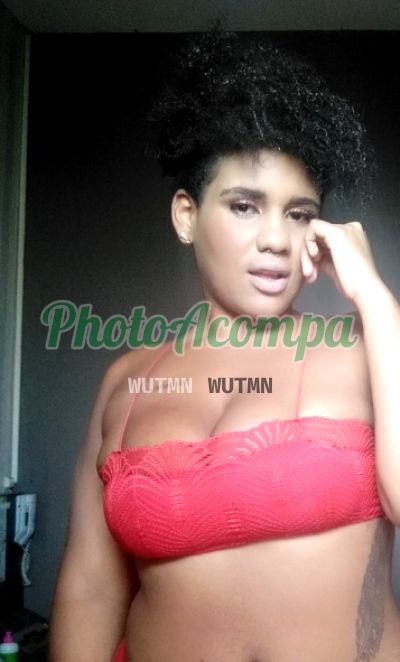 Júlia, acompanhante em Carapicuíba