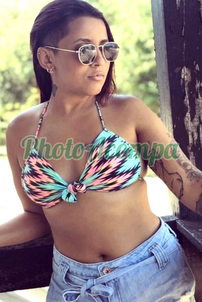 Julia Tatuada, Garota de programa em Volta Redonda