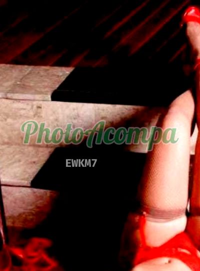 Amanda, travesti em Bela Vista (SP)