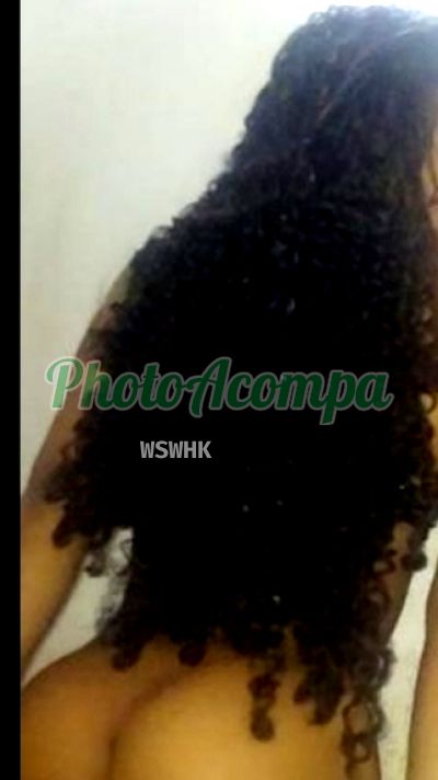 Aline, travesti em Santos