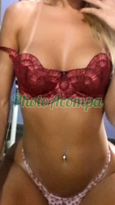 Bia Ruivinha, travesti no Recreio dos Bandeirantes (RJ)