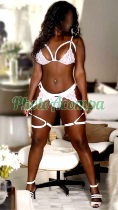 Michelly Mulata, garota de programa em Recife